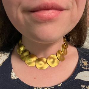 Vintage Gold Tone Scalloped Clamshell Necklace, Approx 16”